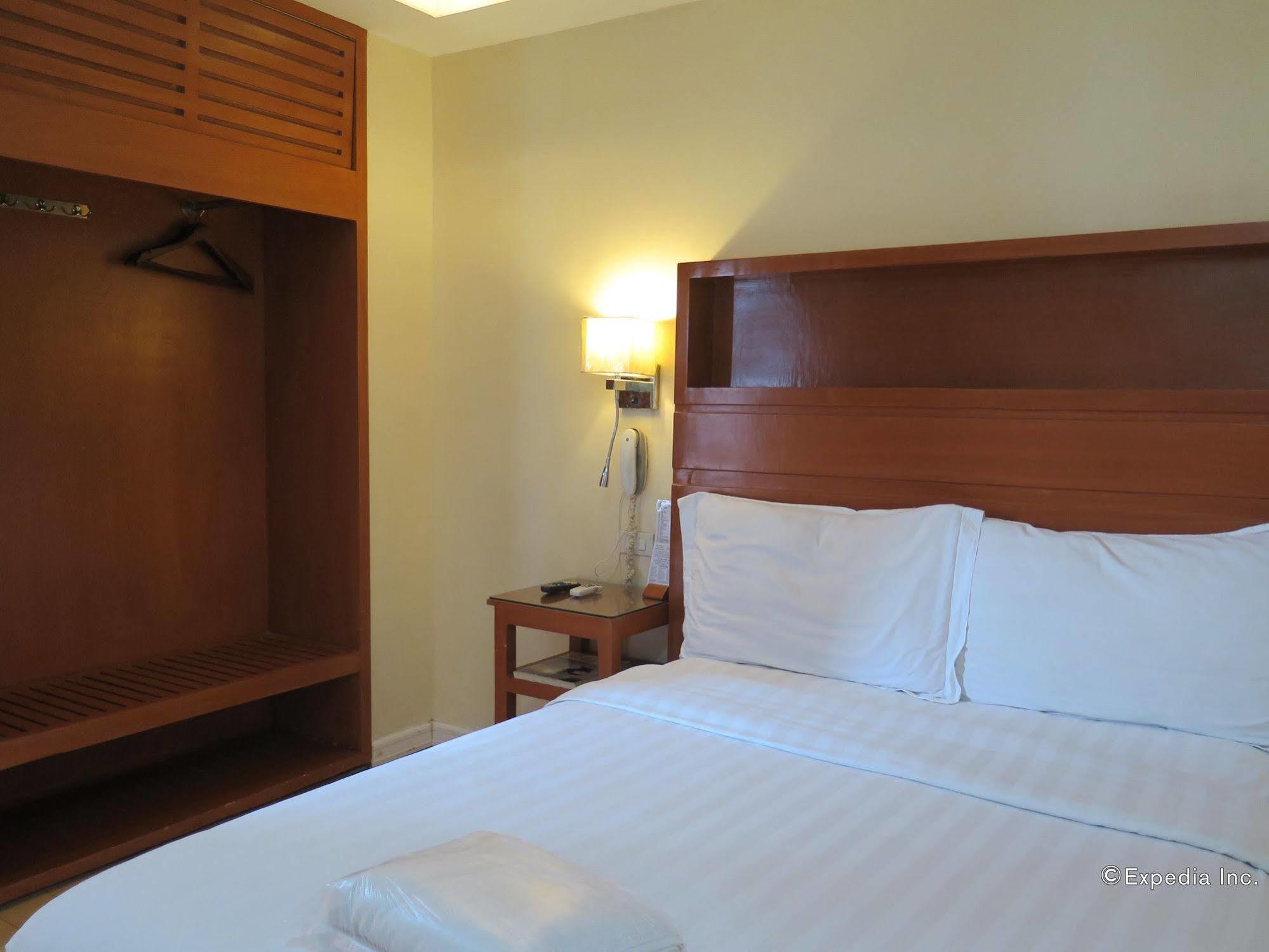 La Gloria Residence Inn Cebu Buitenkant foto