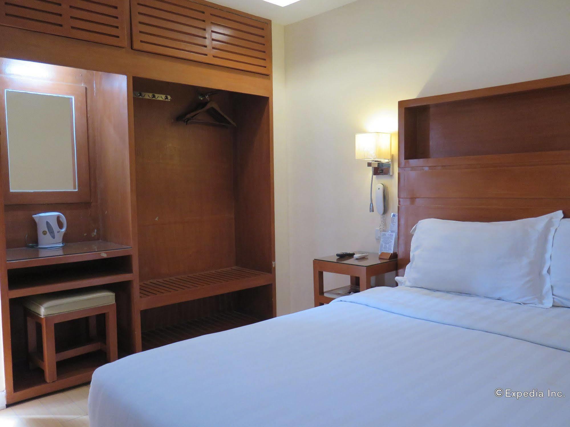 La Gloria Residence Inn Cebu Buitenkant foto