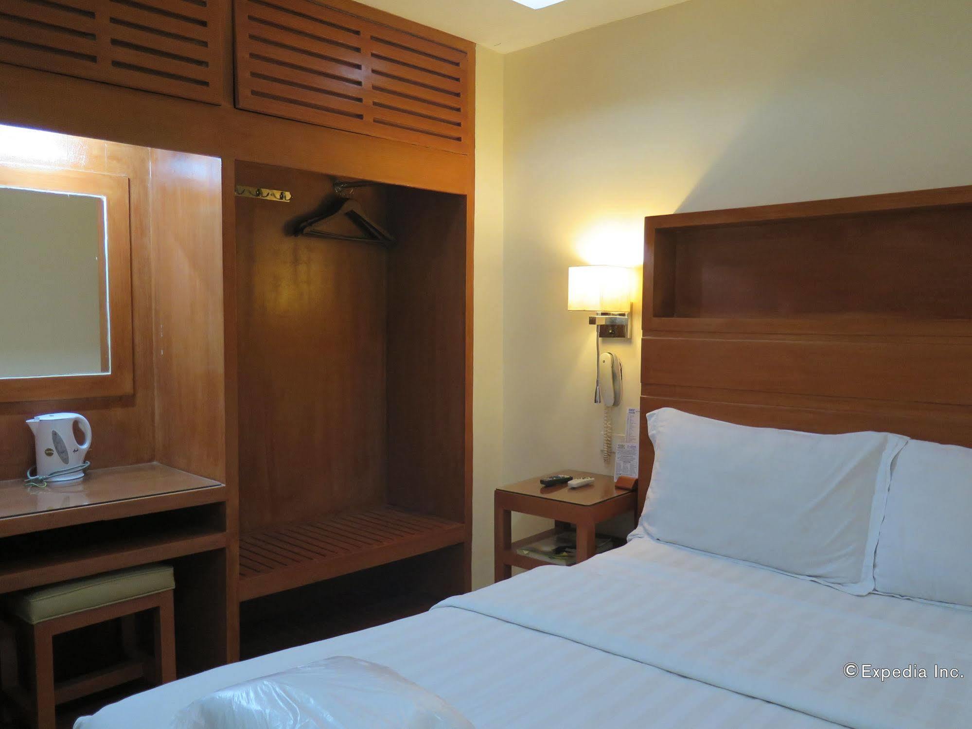 La Gloria Residence Inn Cebu Buitenkant foto